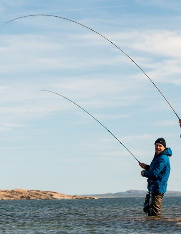 Deux pêcheurs à la mouche à Inukshuk Lodge.