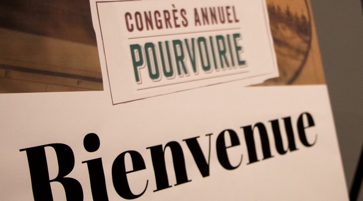 Congrès des pourvoiries Affiche du congrès avec du texte de bienvenue.