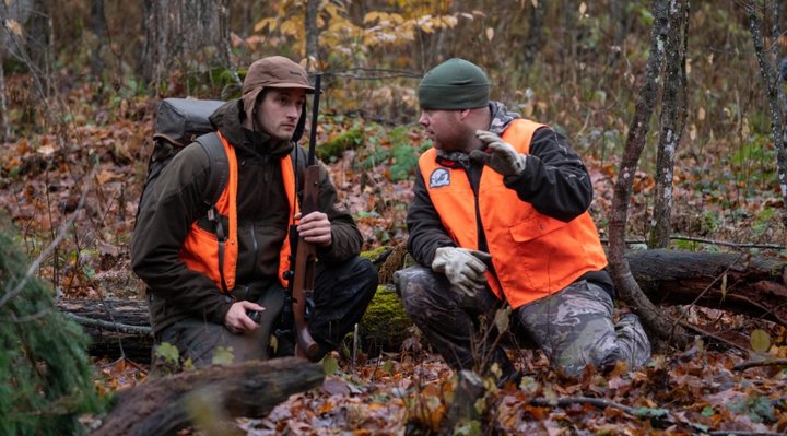 Two hunters in preparation